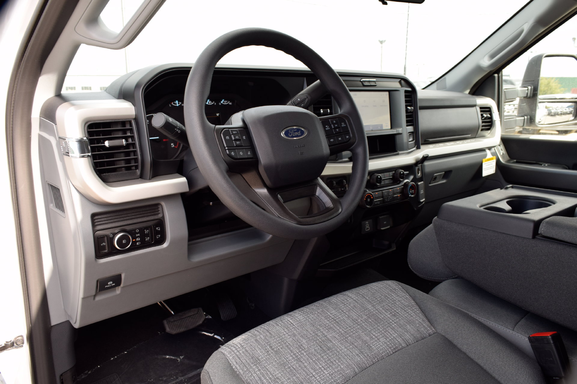 New 2026 Ford F250 XLT w/ FX4 Off-Road Package AWD/4WD image 14