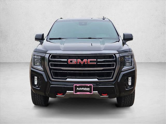 Used 2023 GMC Yukon AT4 w/ Technology Package AWD/4WD image 2