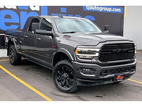 Used 2022 RAM 3500 Laramie AWD/4WD image 2