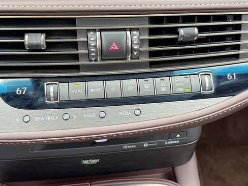 Used 2018 Lexus LS 500 AWD w/ Luxury Package image 17