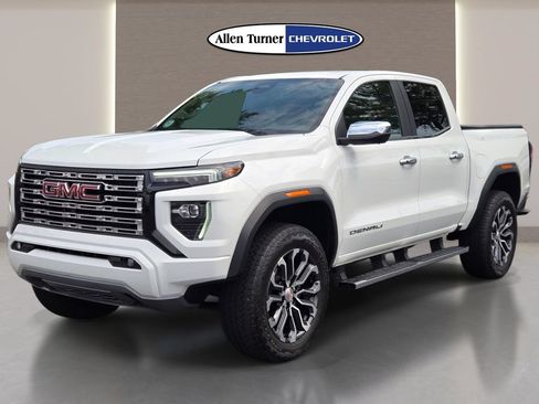 Used 2024 GMC Canyon Denali AWD/4WD image 4