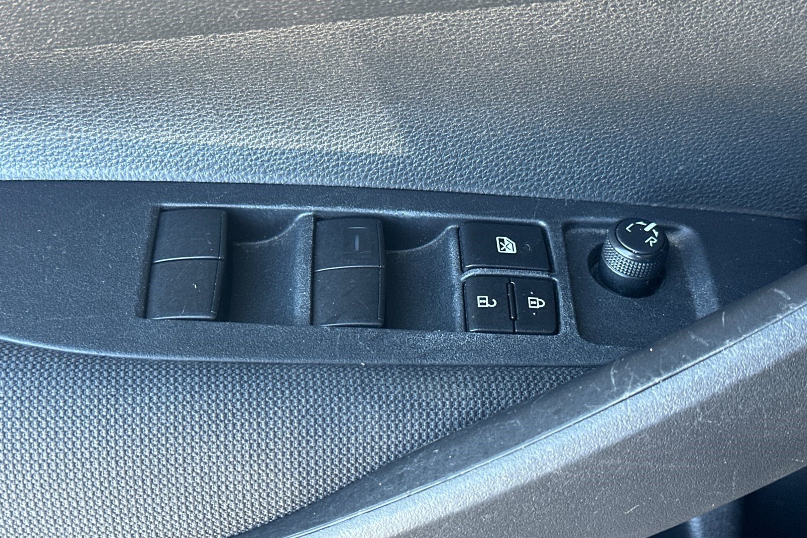 Used 2024 Toyota Corolla LE FWD image 12