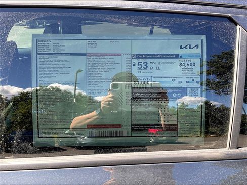 New 2025 Kia Niro EX image 16