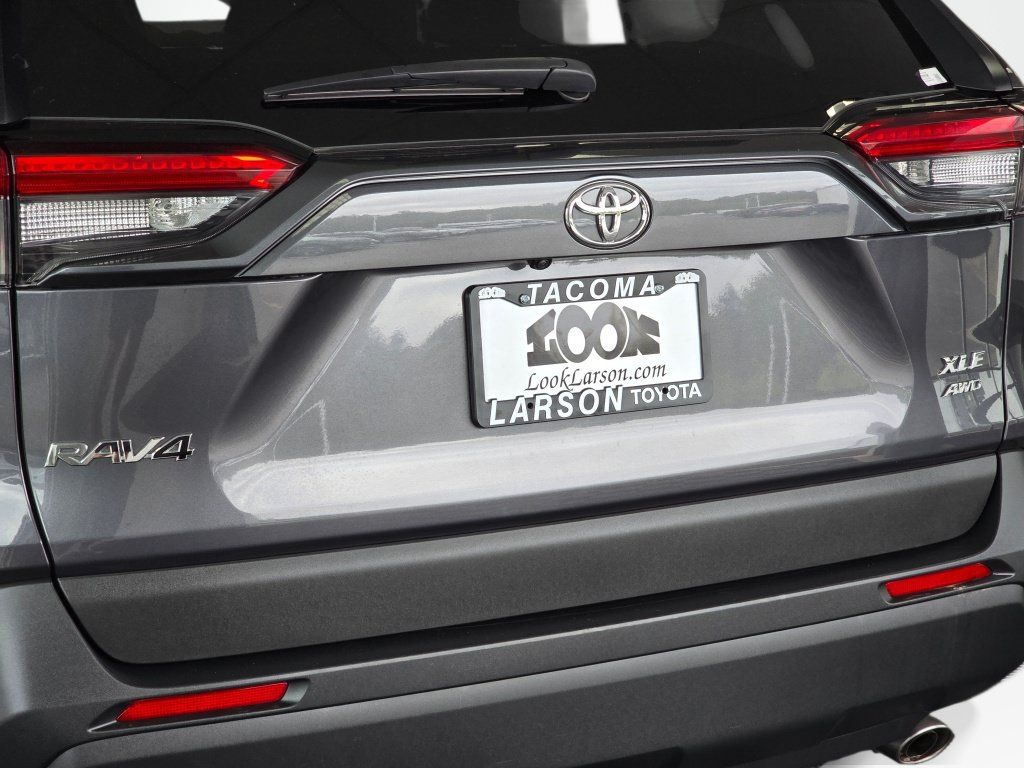 Used 2025 Toyota RAV4 XLE w/ Convenience Package AWD/4WD image 13