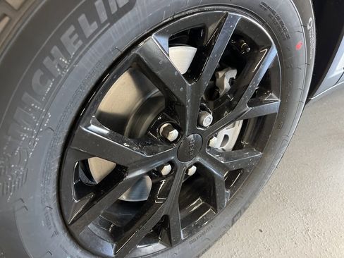 New 2025 Jeep Grand Cherokee L Altitude image 13