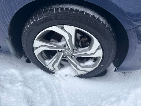 Used 2020 Honda Accord EX image 11