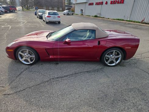 Used 2007 Chevrolet Corvette Convertible w/ Preferred Equipment Group RWD image 26