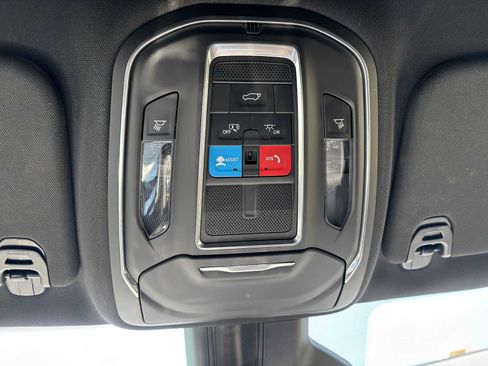 Used 2024 Jeep Wagoneer L Series II w/ Flexible Seating Group AWD/4WD image 36