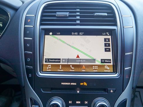 Used 2019 Lincoln Nautilus Select FWD image 25