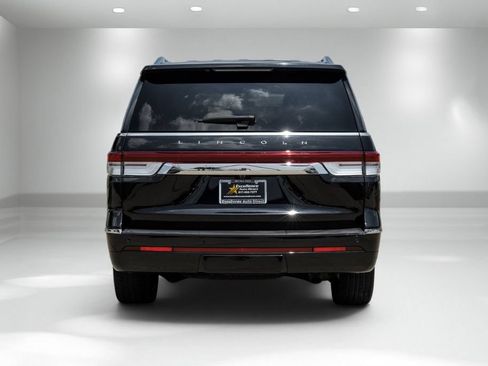 Used 2022 Lincoln Navigator Reserve AWD/4WD image 8