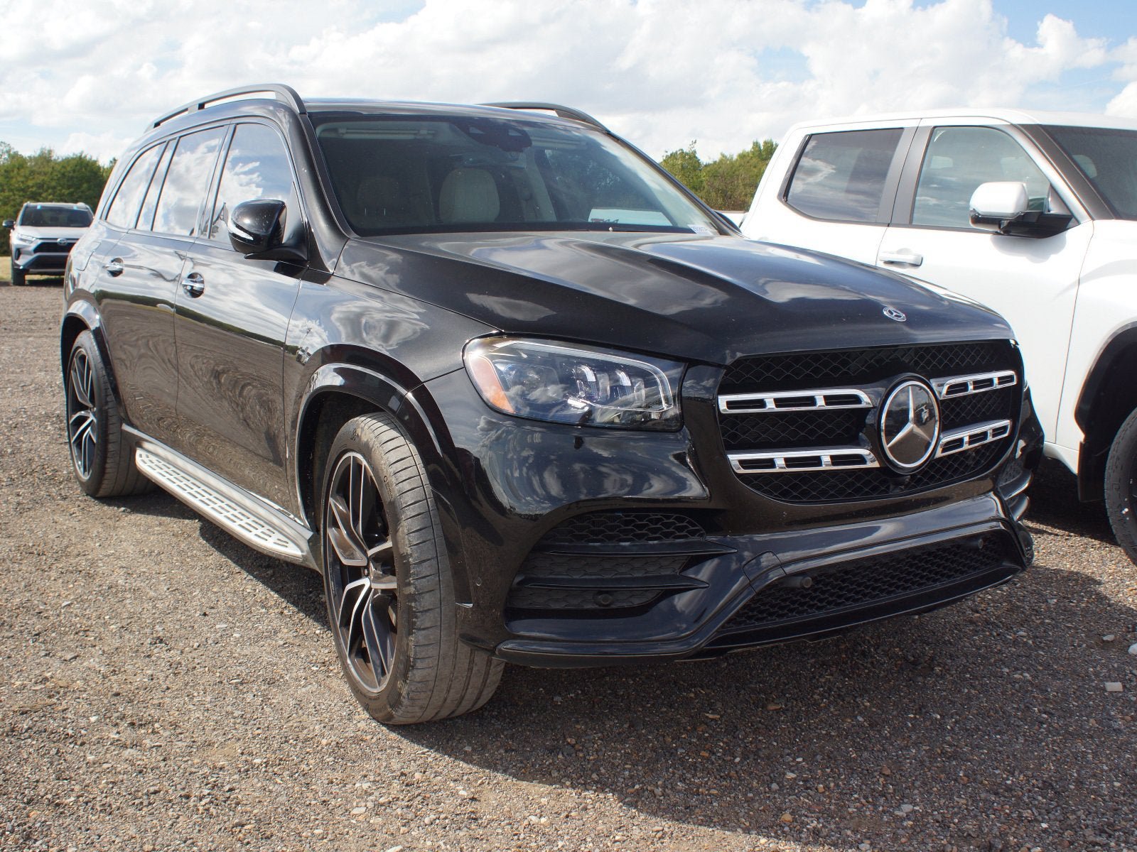 Used 2021 Mercedes-Benz GLS 580 4MATIC image 3