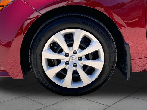 Used 2026 Toyota Corolla LE FWD image 11