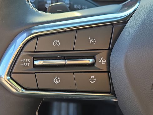 New 2026 Chevrolet Traverse Z71 w/ Enhanced Driving Package AWD/4WD image 23