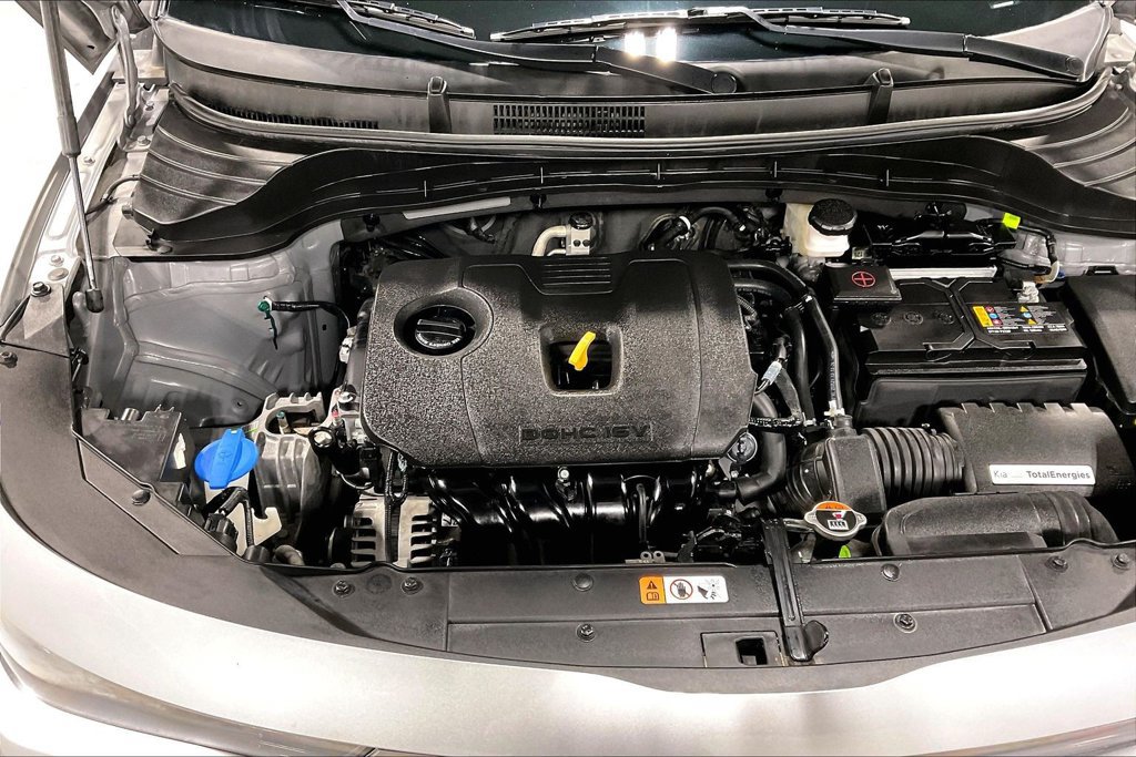 Used 2025 Kia Soul LX w/ LX Technology Package FWD image 11
