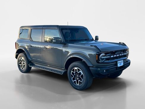 New 2025 Ford Bronco Outer Banks AWD/4WD image 7