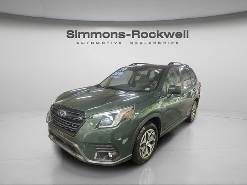 Used 2024 Subaru Forester Premium AWD/4WD image 1