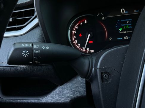 Used 2025 Toyota RAV4 XLE image 36