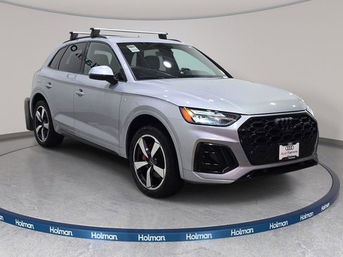 Used 2024 Audi Q5 2.0T Premium Plus w/ Premium Plus Package image 4