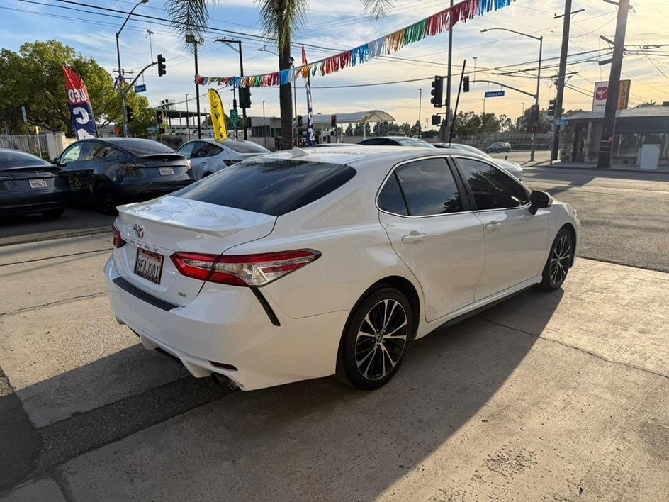 Used 2020 Toyota Camry SE FWD image 12