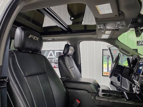Used 2020 Ford F250 Lariat w/ Lariat Ultimate Package AWD/4WD image 17