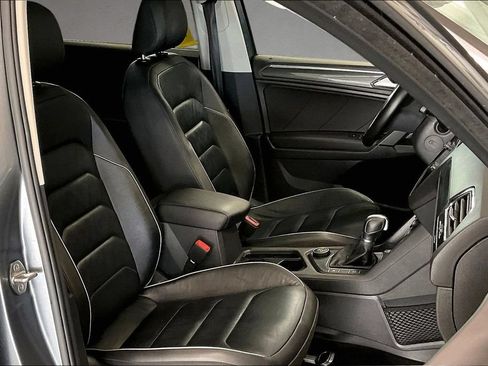 Used 2019 Volkswagen Tiguan SEL Premium AWD/4WD image 30