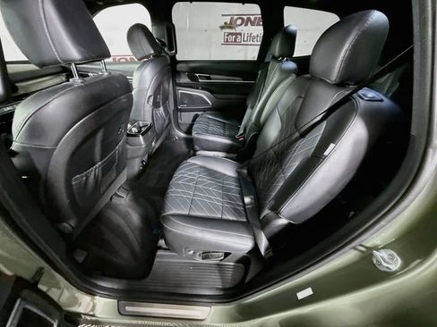 Used 2023 Kia Telluride SX Prestige X-Pro AWD/4WD image 28