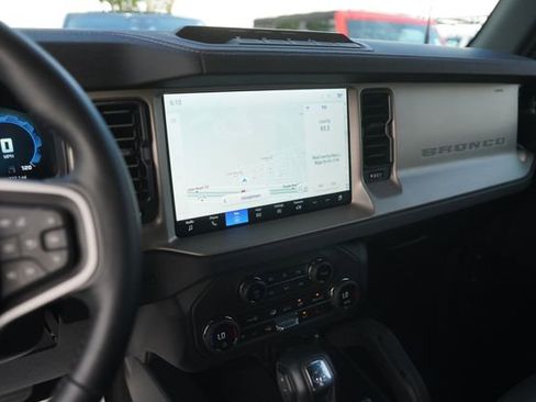 Used 2025 Ford Bronco Outer Banks w/ Sasquatch Package image 26