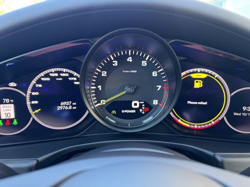 Certified 2023 Porsche Panamera 4 image 37