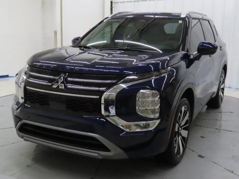 New 2025 Mitsubishi Outlander SEL image 7