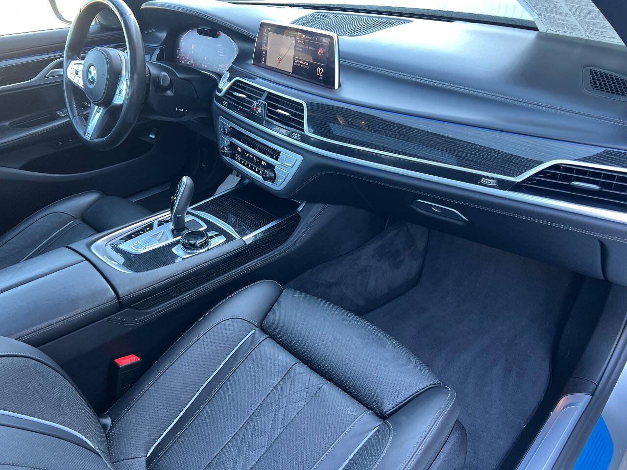 Used 2020 BMW 750i xDrive w/ Executive Package AWD/4WD image 21