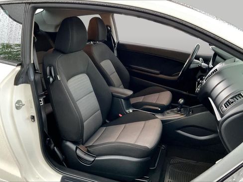 Used 2016 Kia Forte Koup EX FWD image 8