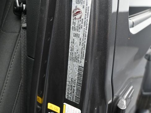 Used 2021 Jeep Gladiator Sport image 19