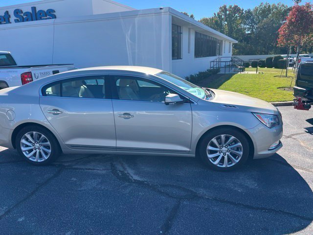 Used 2016 Buick LaCrosse Leather FWD image 2