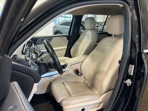 Used 2020 Mercedes-Benz GLB 250 image 14