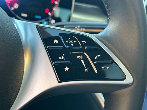 Used 2025 Mercedes-Benz C 300 Sedan image 29