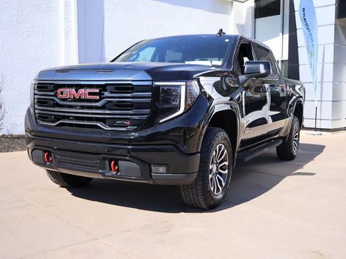 Used 2022 GMC Sierra 1500 AT4 w/ AT4 Premium Package image 3