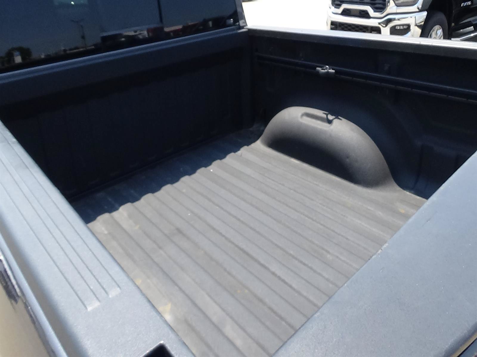 Used 2025 RAM 1500 Laramie w/ Night Edition AWD/4WD image 12