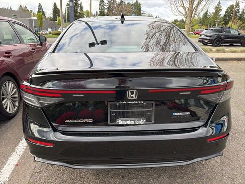Used 2023 Honda Accord Sport image 5