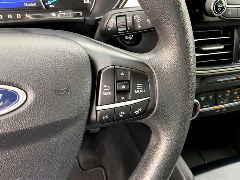 Used 2022 Ford Escape SE FWD image 12