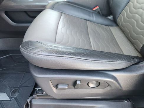 Used 2023 Chevrolet Silverado 1500 ZR2 image 21