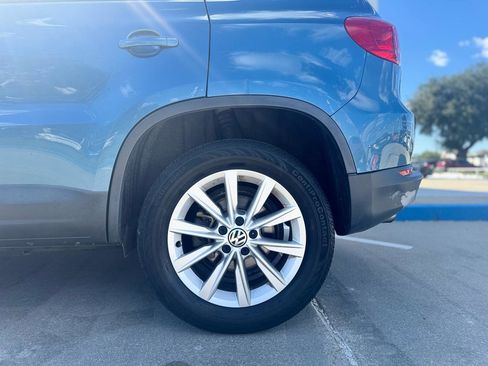 Used 2017 Volkswagen Tiguan Limited w/ Premium Package image 12