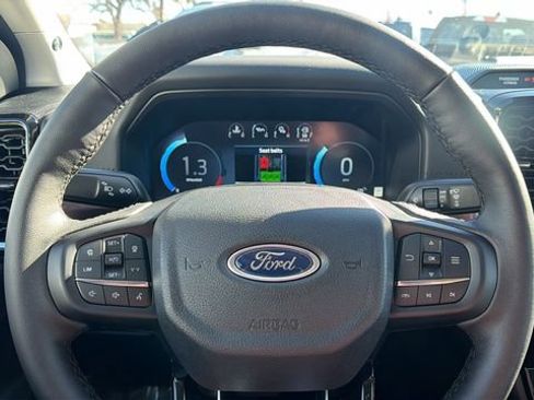 New 2025 Ford Ranger Lariat w/ FX4 Off-Road Package image 11