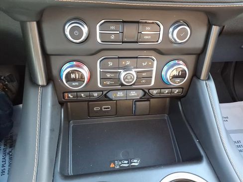 Used 2024 GMC Yukon AT4 w/ AT4 Premium Plus Package image 24