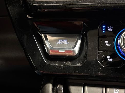 New 2026 GMC Sierra 2500 AT4X w/ LPO, Black Badging Package AWD/4WD image 39