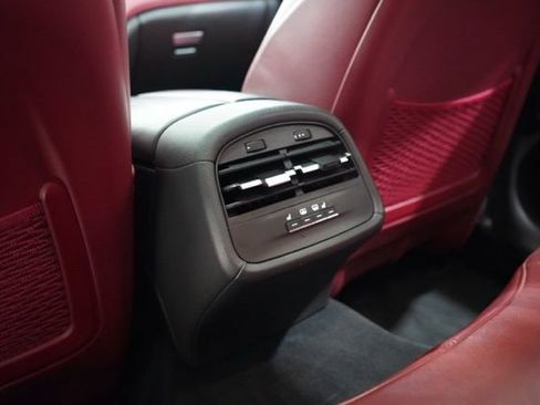 Used 2022 Maserati Ghibli Trofeo image 32