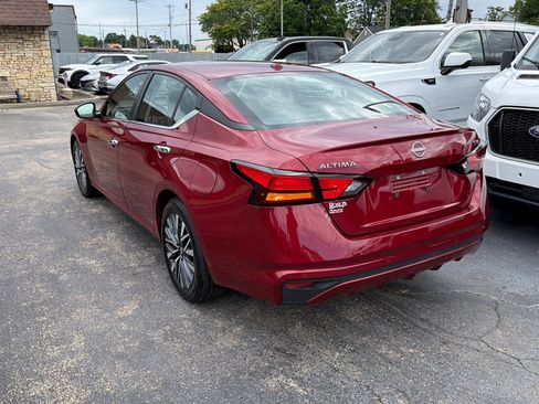 Used 2023 Nissan Altima 2.5 SV FWD image 5