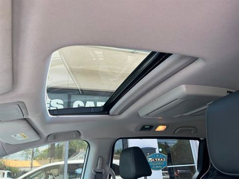 Used 2021 Honda Odyssey Touring image 23