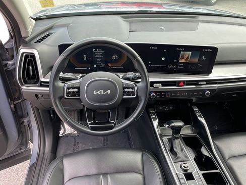 Used 2024 Kia Sorento S image 25