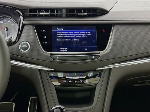 Used 2025 Cadillac XT5 Sportv w/ Technology Package image 14