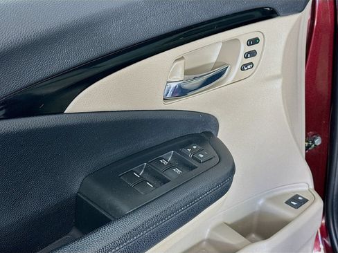 Used 2021 Honda Pilot Touring image 18